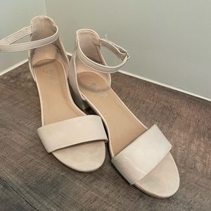 Nude Heels size 3.5